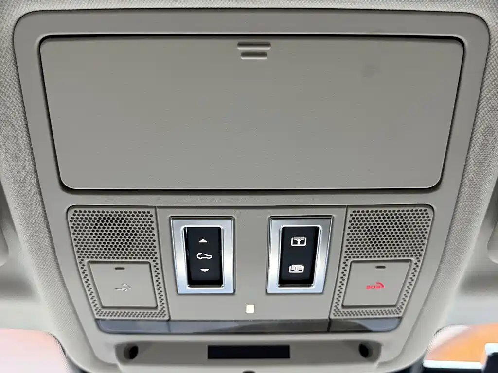 Land Rover Evoque — миниатюра 16
