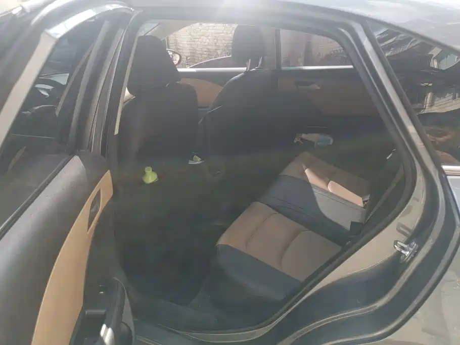 Chevrolet Monza — миниатюра 11