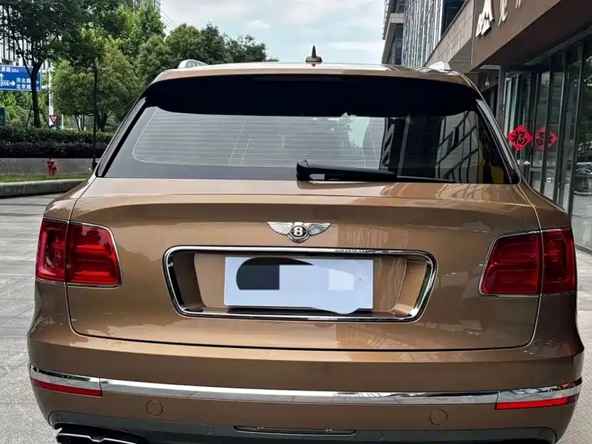 Bentley Bentayga — миниатюра 9