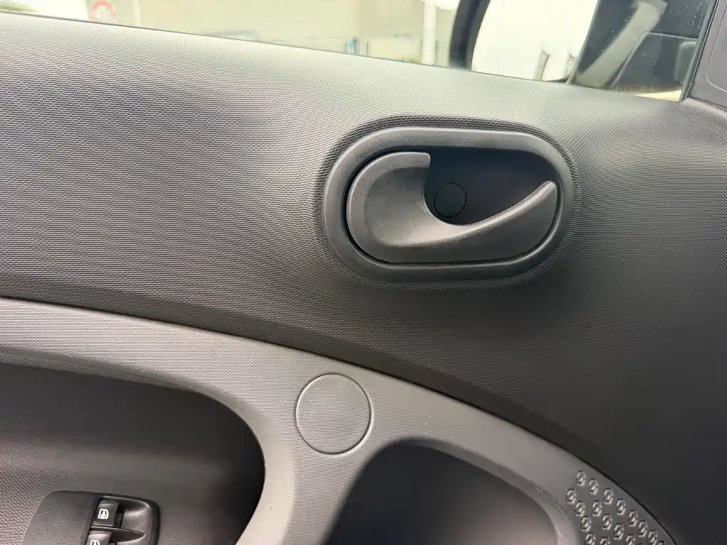 smart Smart Fortwo — миниатюра 12