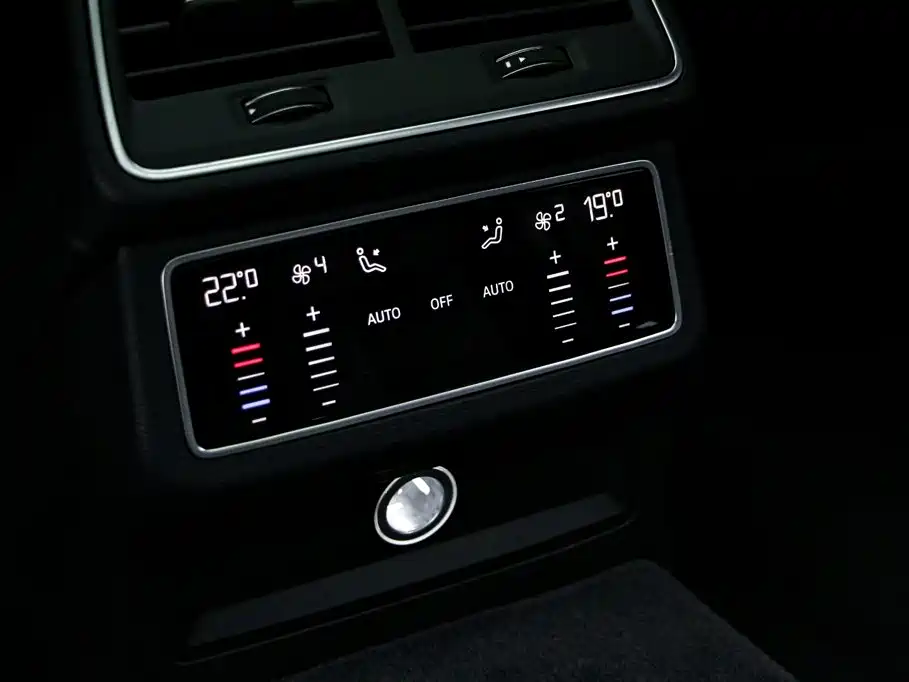 Audi A6L — миниатюра 16