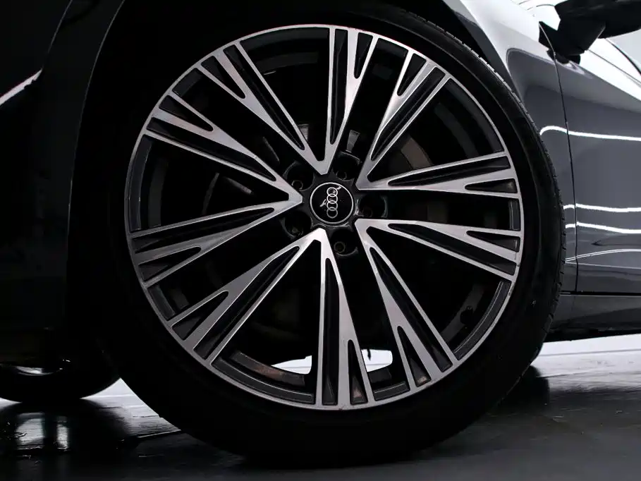 Audi A6L — миниатюра 18