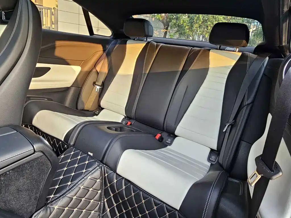 Mercedes-Benz E-Class (Import) — миниатюра 15