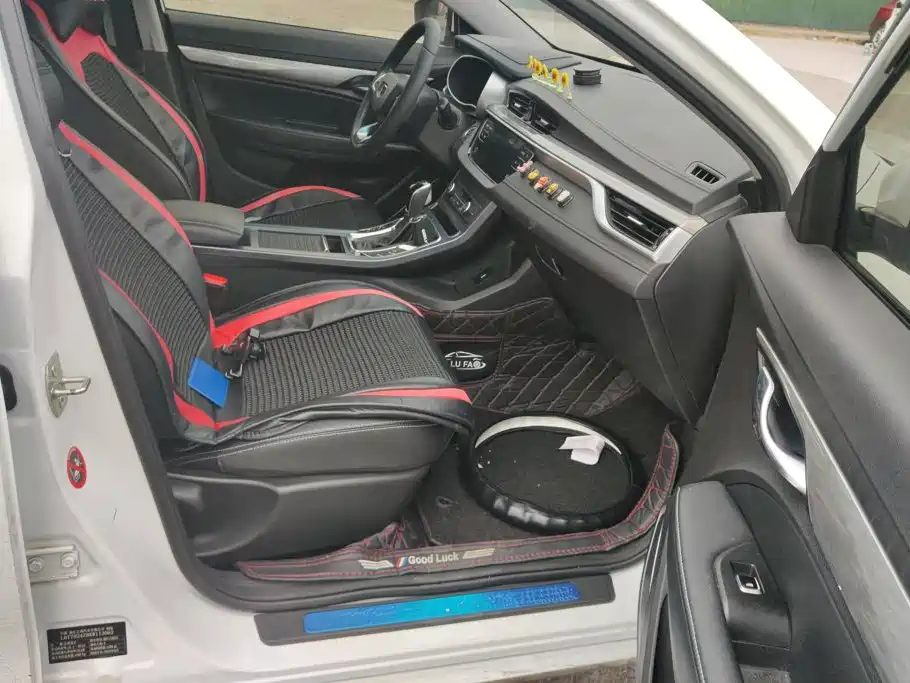 Geely Emgrand — миниатюра 8