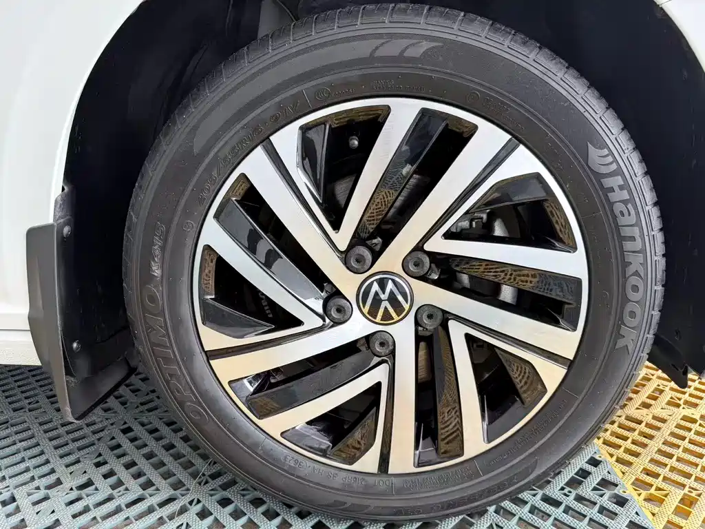 Volkswagen Lavida — миниатюра 25