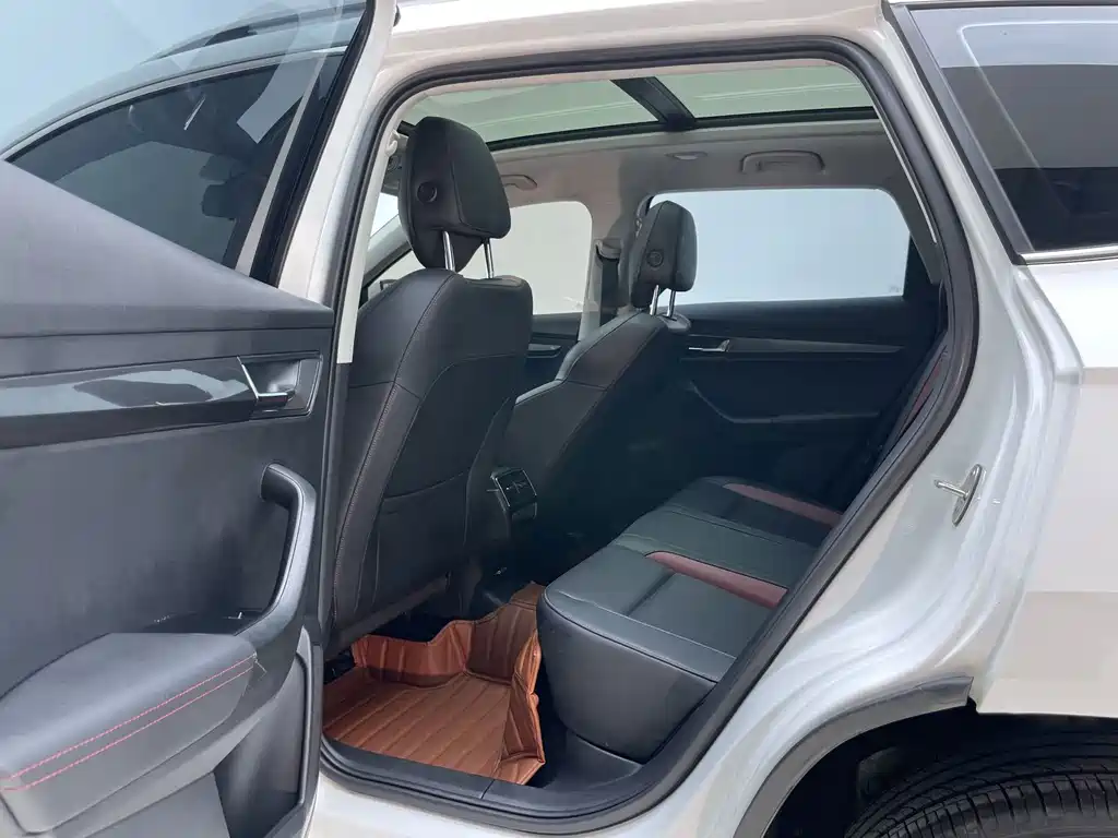 Skoda Karoq — миниатюра 24