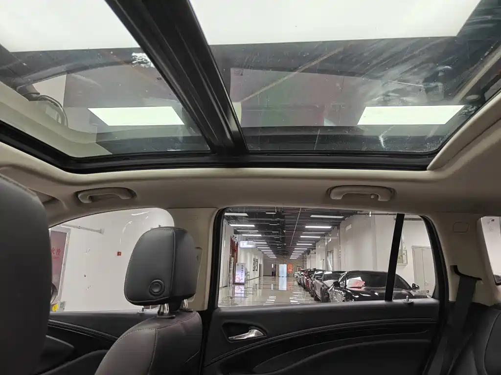 Buick Envision Plus — миниатюра 15
