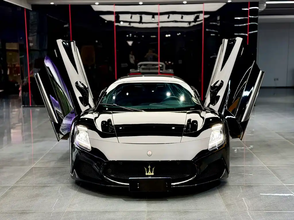 Maserati MC20 — миниатюра 2