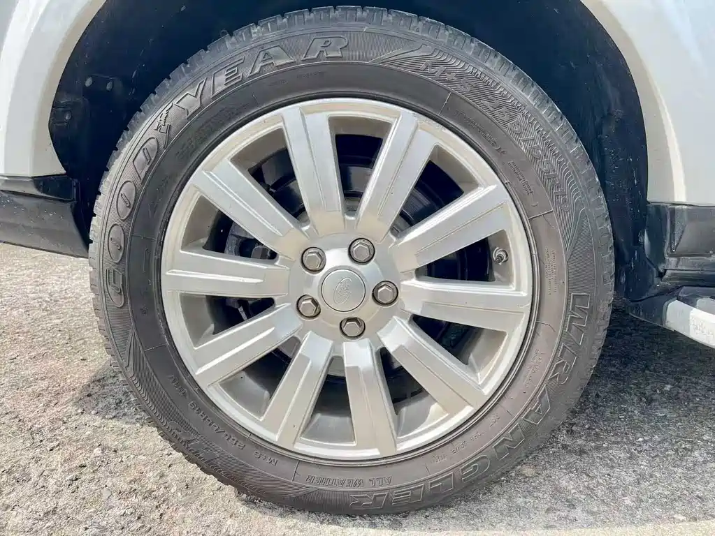 Land Rover Discovery — миниатюра 19