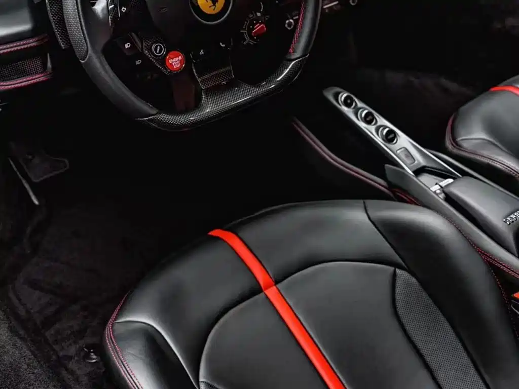 Ferrari F8 — миниатюра 7