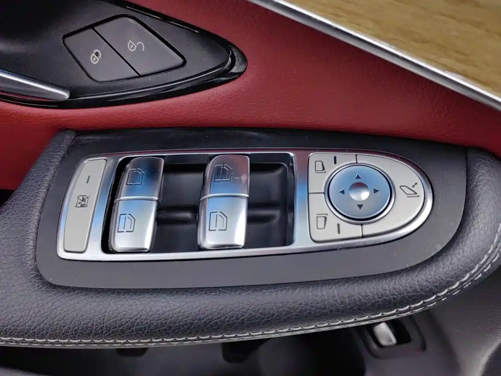Mercedes-Benz GLC Coupe — миниатюра 9