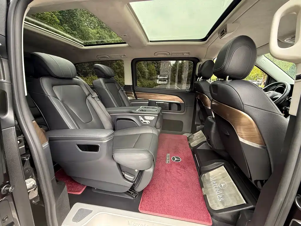 Mercedes-Benz V-Class — миниатюра 10