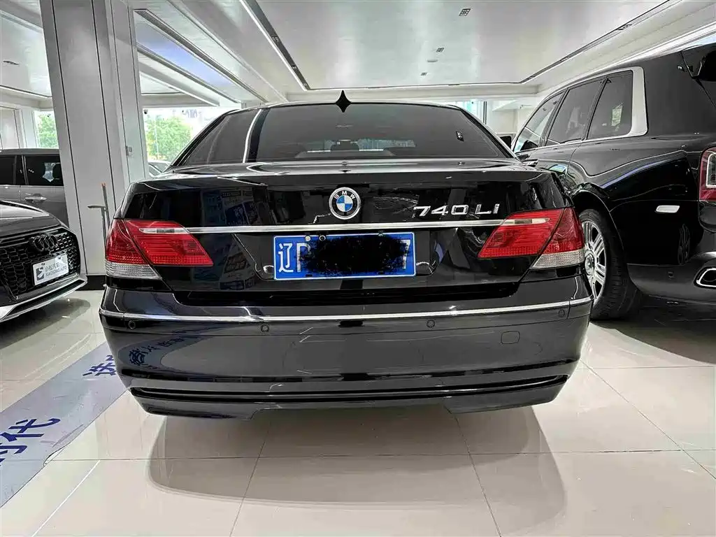BMW 7 Series 7 2005 740Li