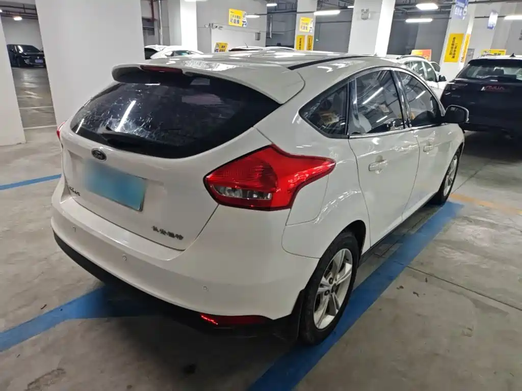Ford Focus — миниатюра 7
