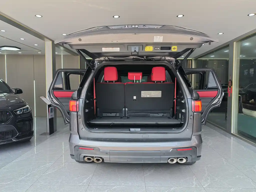 Toyota Sequoia — миниатюра 30