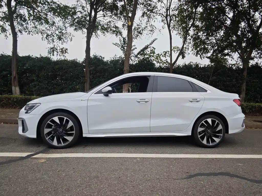 Audi A3 — миниатюра 2
