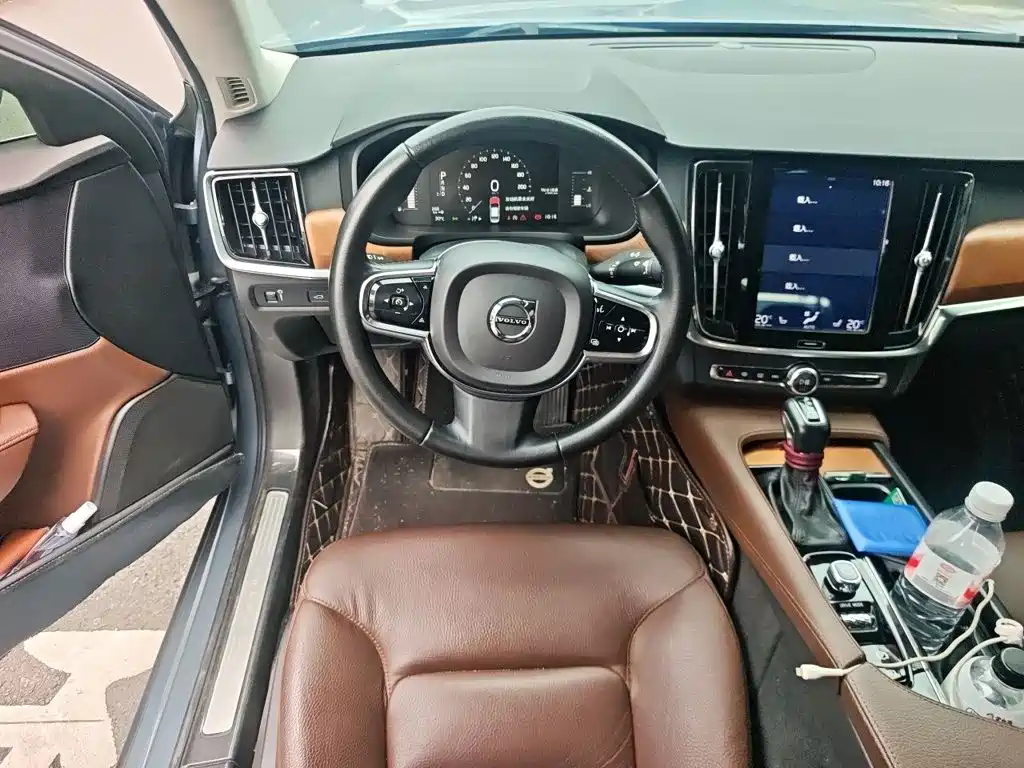 Volvo S90 — миниатюра 3