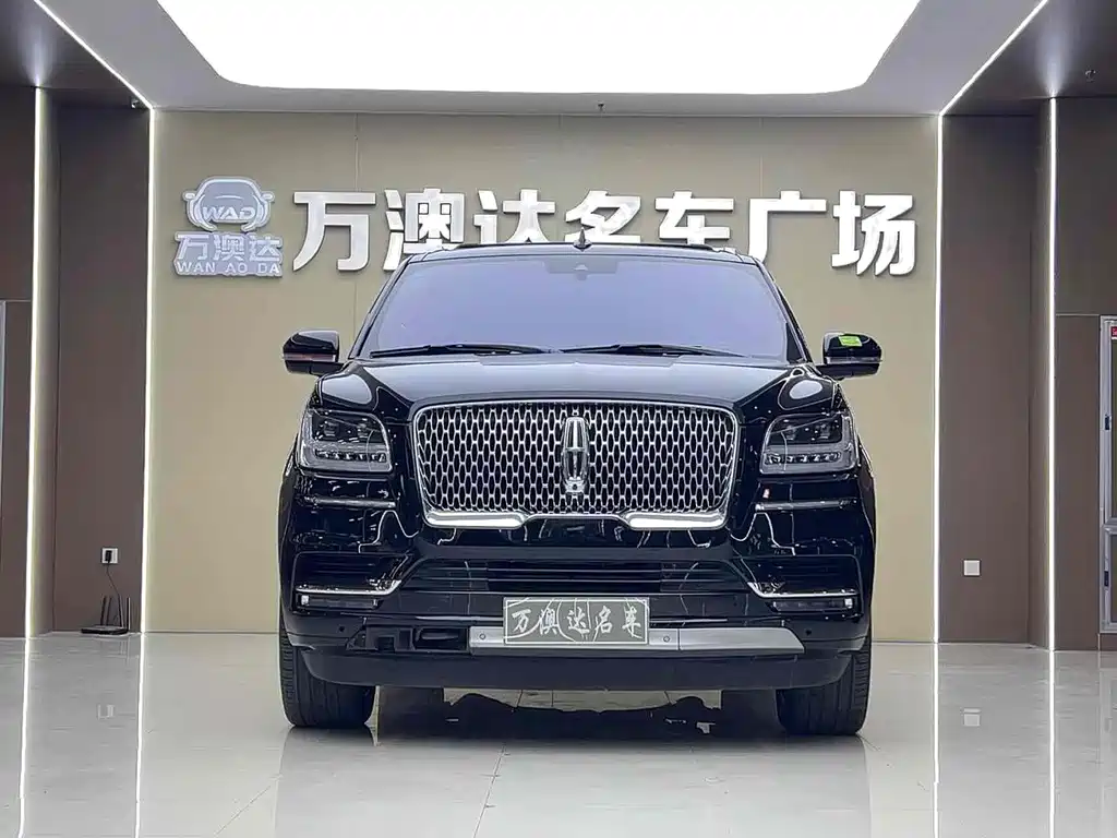 Lincoln Navigator — миниатюра 2
