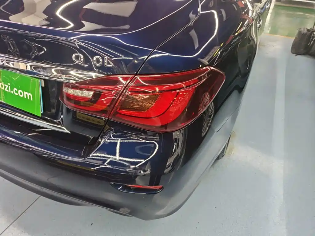 Infiniti Q70 — миниатюра 8