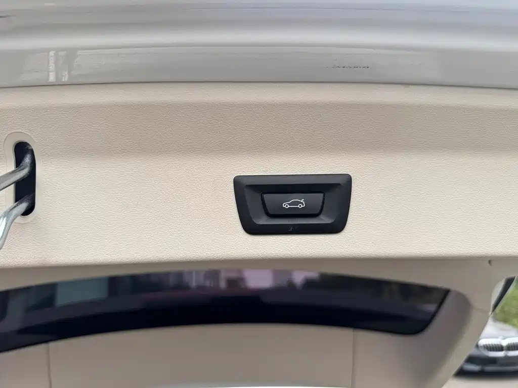 BMW iX3 — миниатюра 16