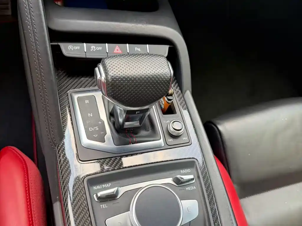 Audi R8 — миниатюра 6