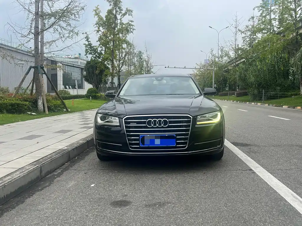 Audi A8 — миниатюра 2