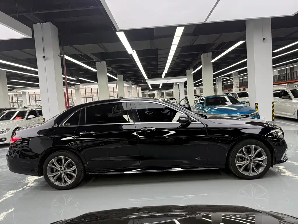 Mercedes-Benz E-Class — миниатюра 4