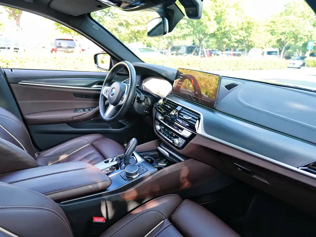 BMW 5 Series (Import) — миниатюра 12