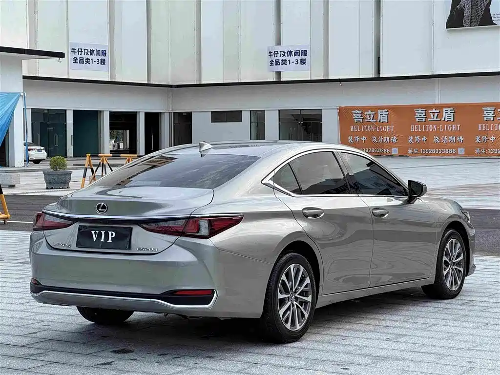 Lexus ES — миниатюра 9