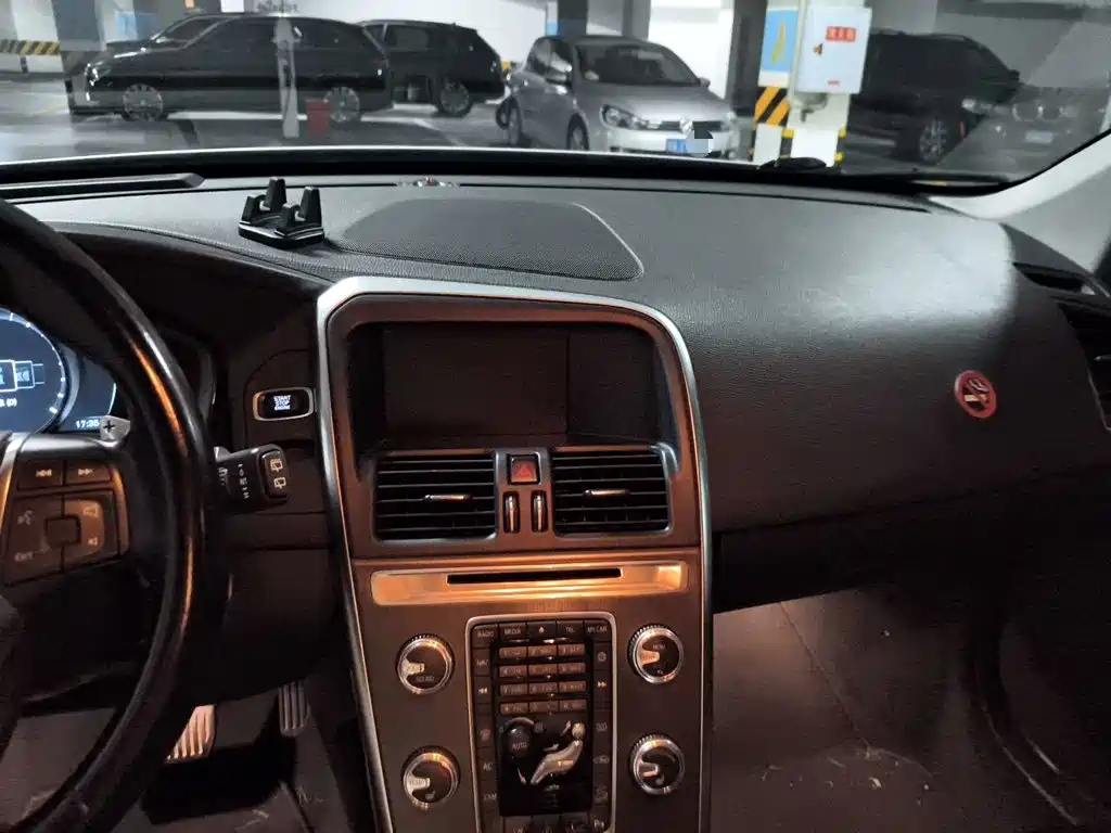Volvo XC60 — миниатюра 14