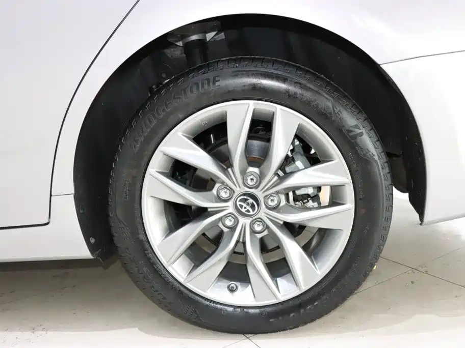 Toyota Avalon — миниатюра 20