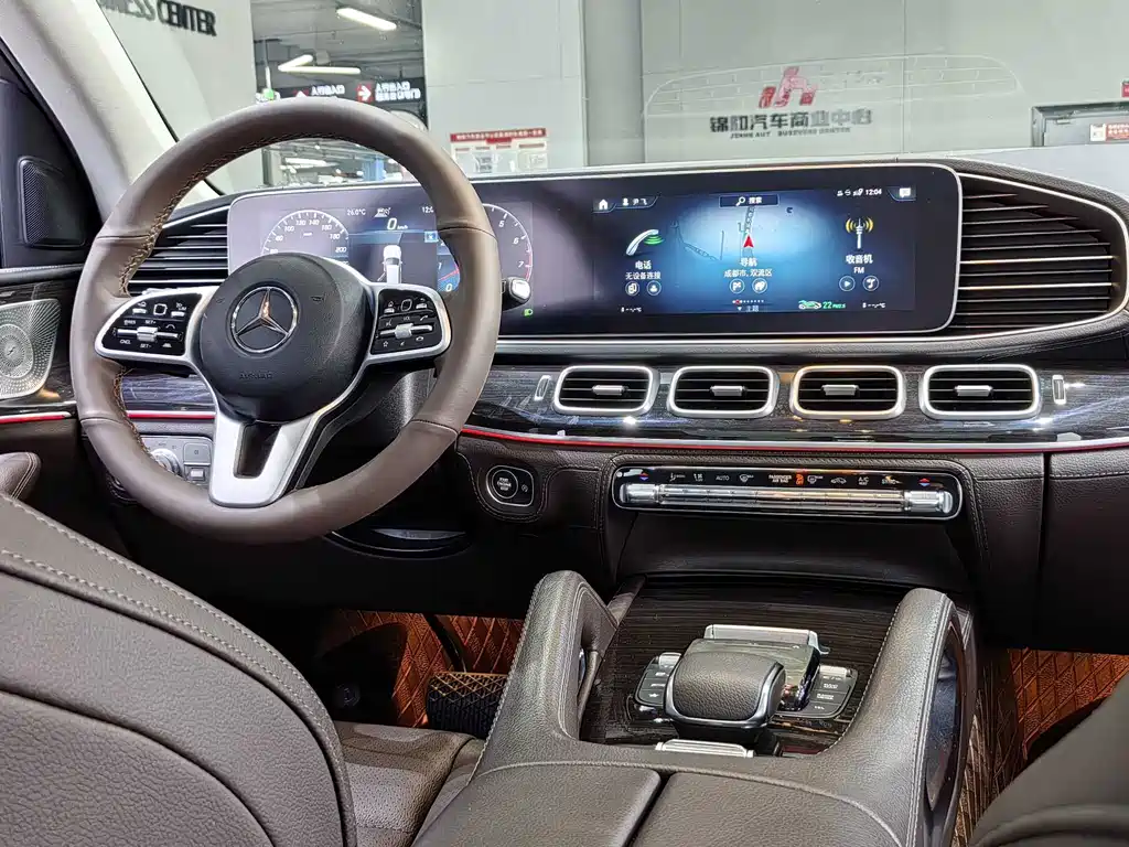 Mercedes-Benz GLS — миниатюра 20