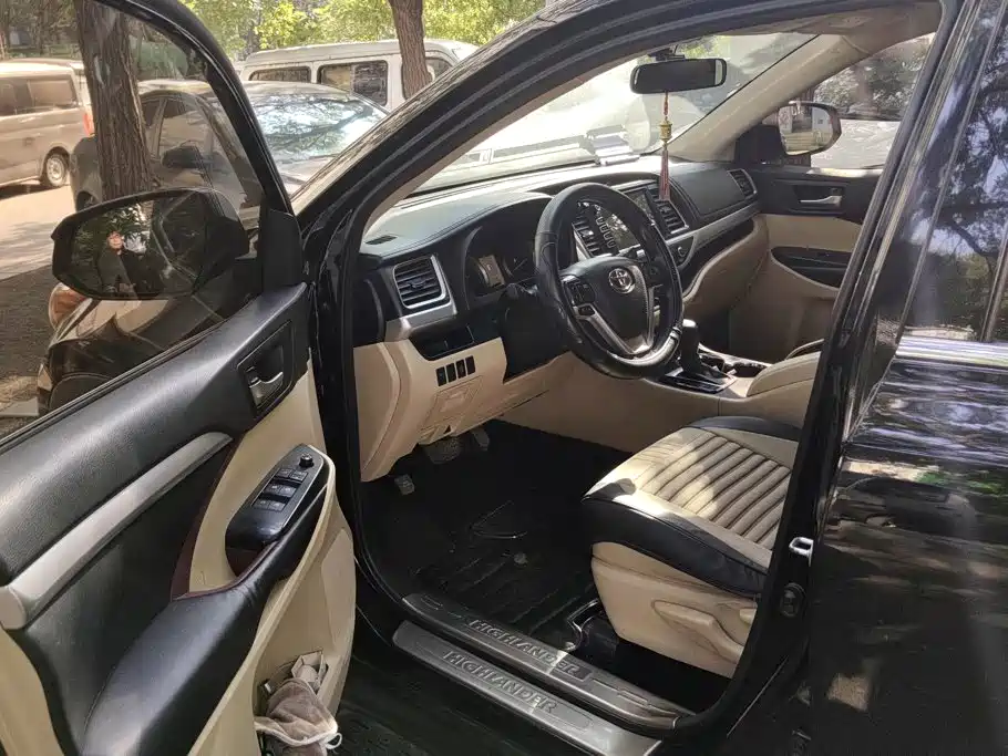 Toyota Highlander — миниатюра 9
