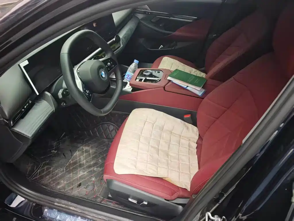 BMW 5 Series — миниатюра 7