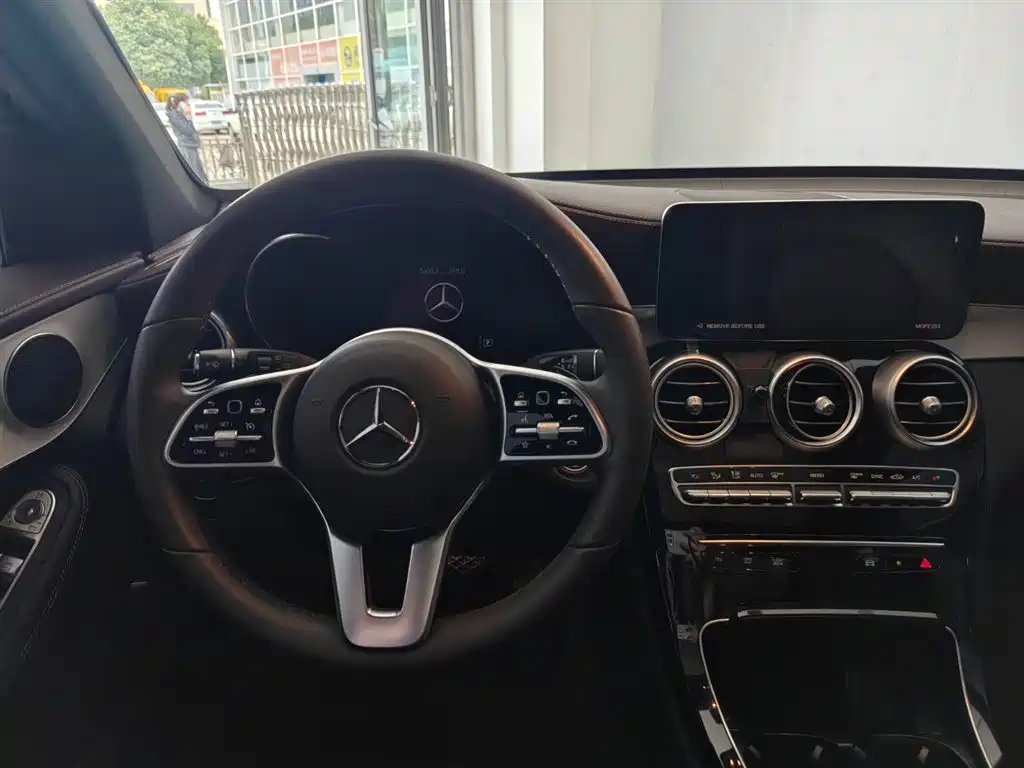 Mercedes-Benz GLC 2022 GLC 260 L 4MATIC