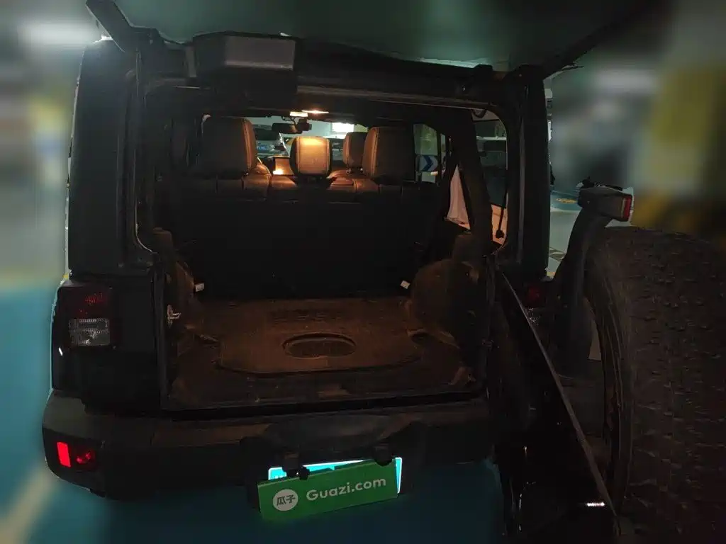 Jeep Wrangler — миниатюра 10