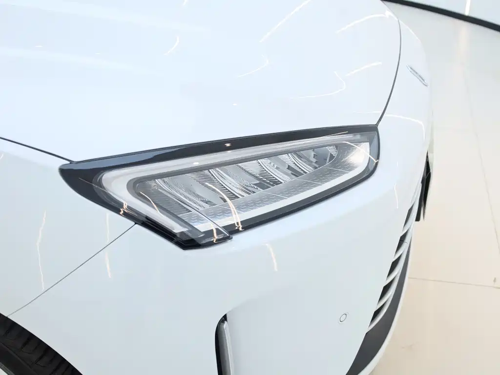 Aito M5