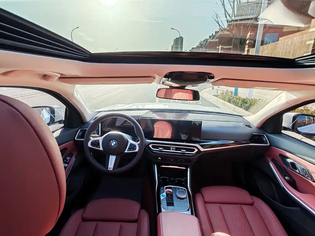 BMW i3 2025 eDrive 35 L