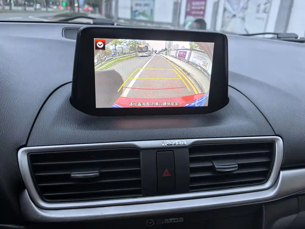 Mazda 3 Axela — миниатюра 12