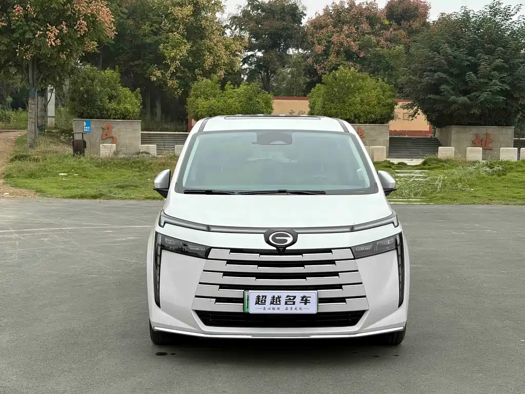GAC Motor Trumpchi E8 PHEV — миниатюра 2