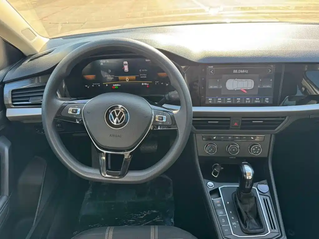Volkswagen Lavida — миниатюра 8