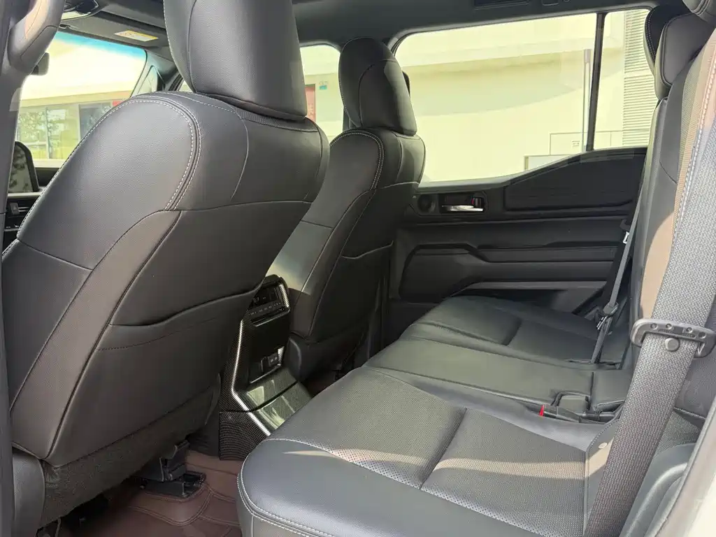 Toyota Prado — миниатюра 11