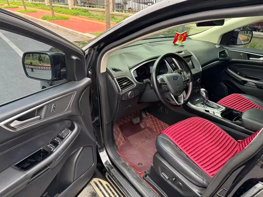 Ford Edge — миниатюра 8