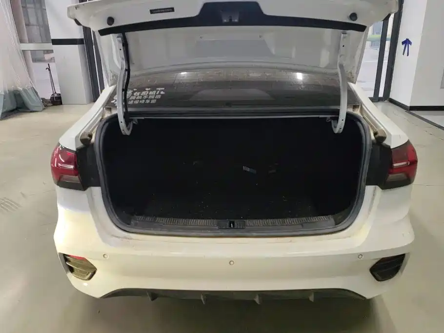 Roewe i5 — миниатюра 4