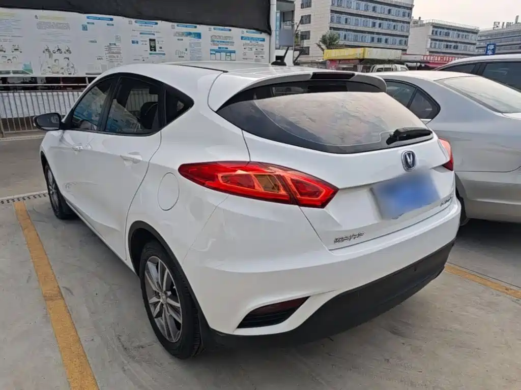 Changan EadoXT XT 2015 1.6L MT V