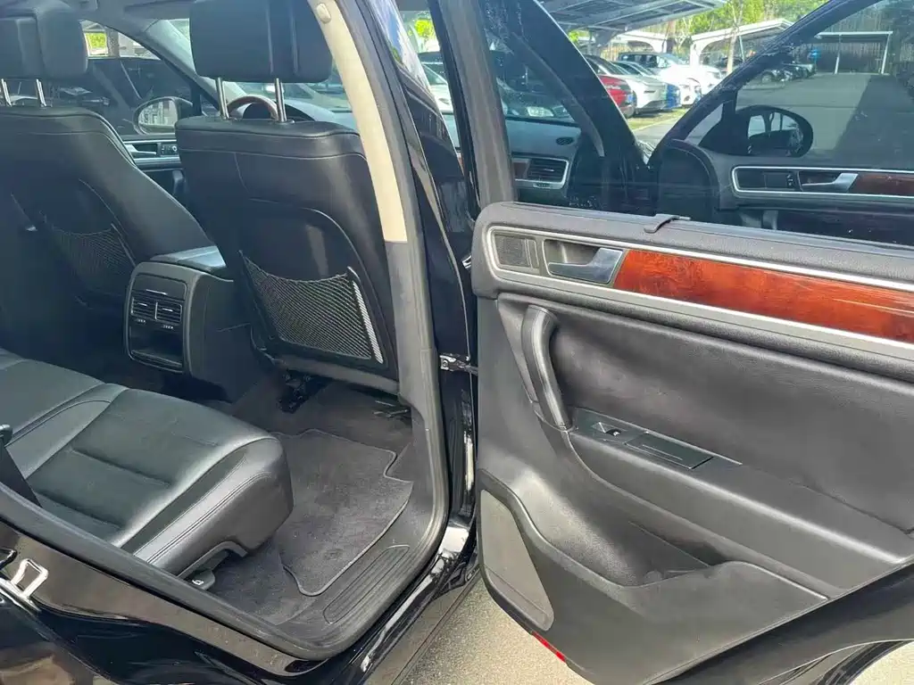 Volkswagen Touareg — миниатюра 9