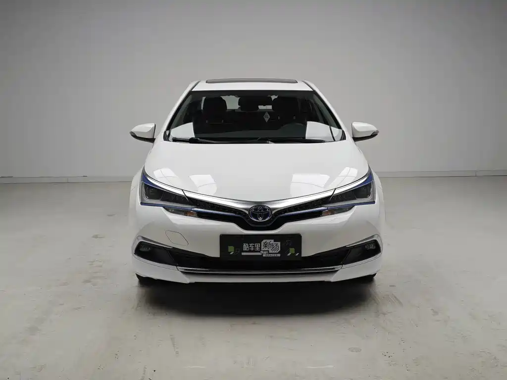 Toyota Corolla Hybrid — миниатюра 2