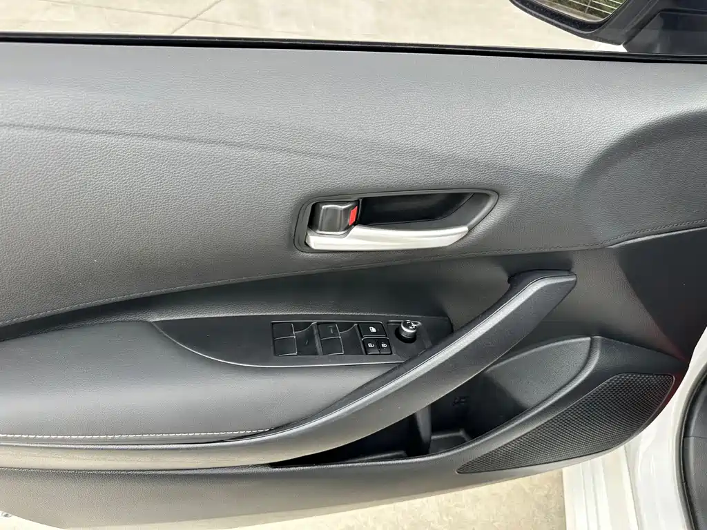 Toyota Corolla — миниатюра 11