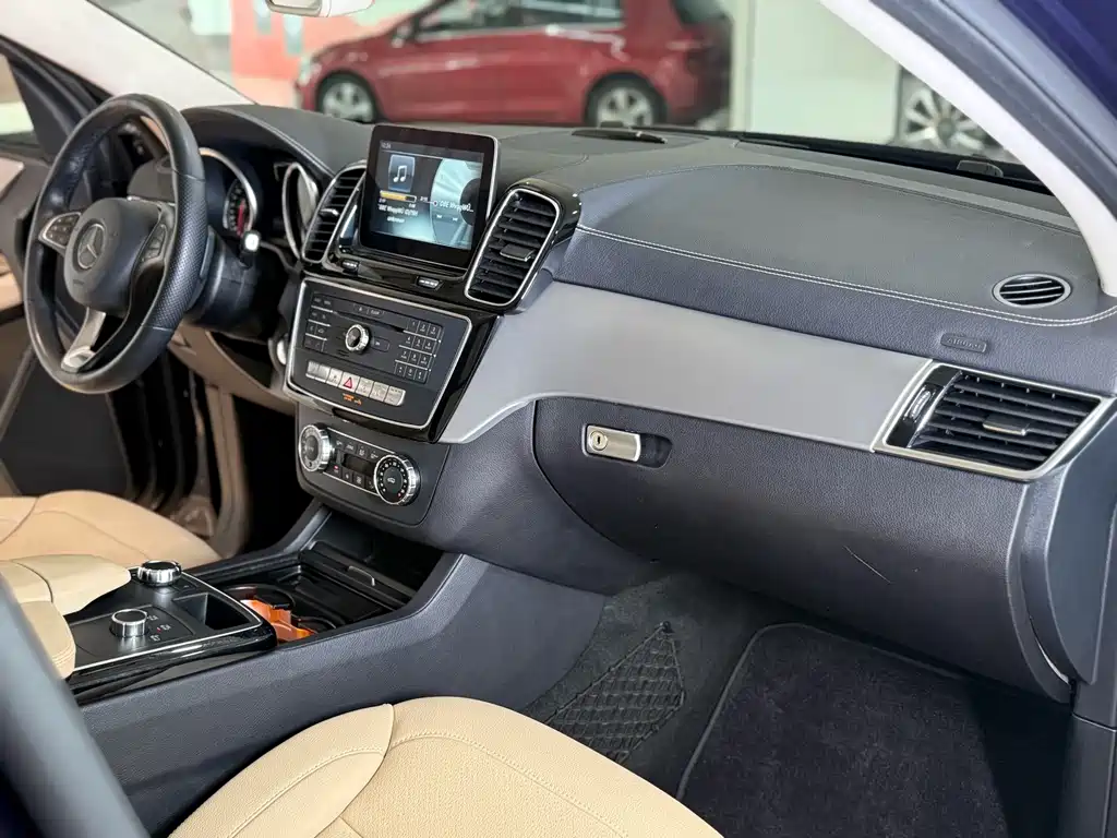 Mercedes-Benz GLE Coupe — миниатюра 18