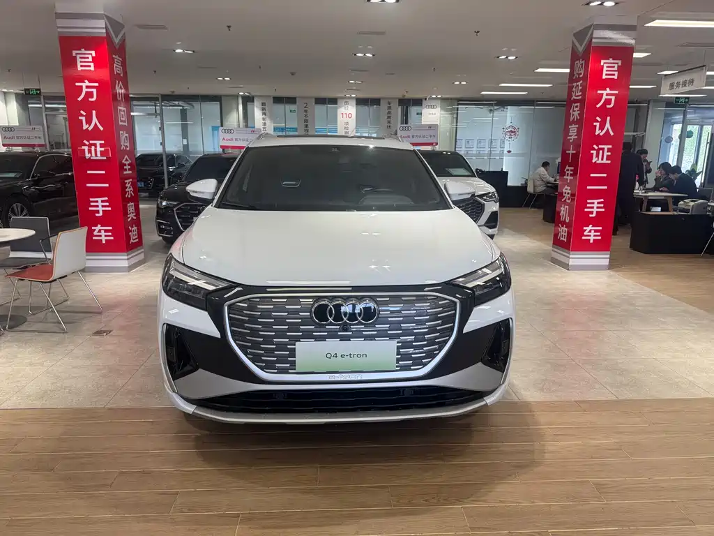 Audi Q4 e-tron 2025